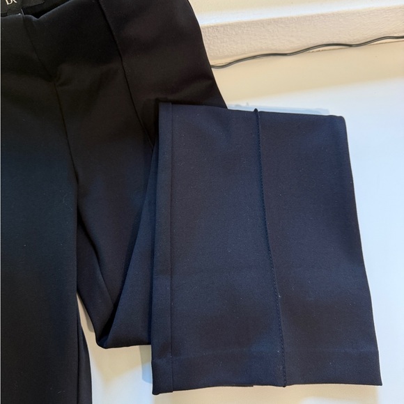 Banana Republic Crop Flare Everywhere Pointe Pant - Picture 13 of 15